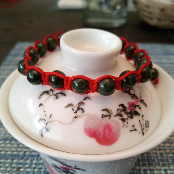 Burmese Jadeite Chinese Red String Bracelet - Picture 6 of 8